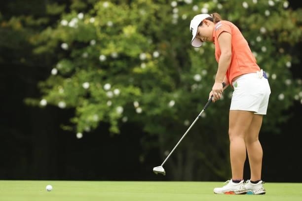 Momo Yoshikawa of Japan putts on the 4th hole during the second round of the Golf5 Ladies at Golf5 Country Yokkaichi Course on September 04, 2021 in...
