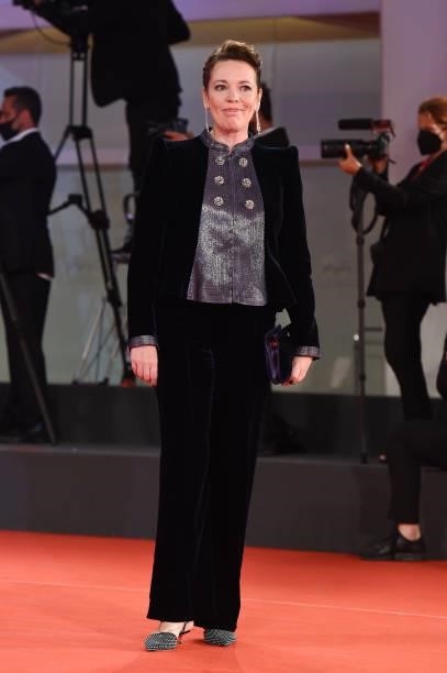 Olivia Colman attends the red carpet of the movie "The Lost Daughter