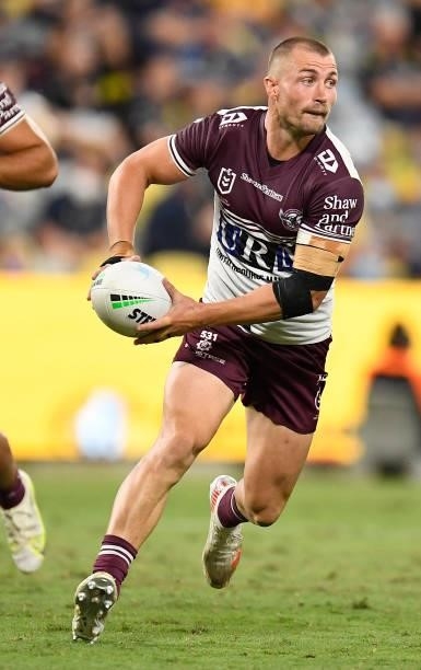 Kieran Foran of the Sea Eagles runs the ball during the round 25 NRL match between the North Queensland Cowboys and the Manly Sea Eagles at QCB...