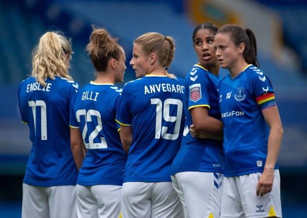 Claire Emslie, Aurora Galli, Anna Anvegard, Gabby George and Danielle Turner of Everton line up to defend a free kick during the Barclays FA Women's...