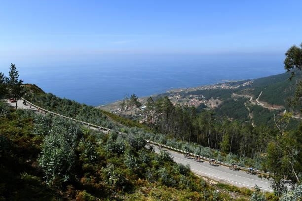 General view of the peloton passing through the Alto de Mabia during the 76th Tour of Spain 2021, Stage 20 a 202,2km km stage from Sanxenxo to Mos....