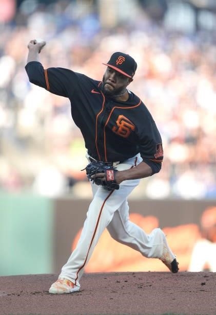 Jay Jackson of the San Francisco Giants pitches against the Los Angeles Dodgers in the top of the first inning at Oracle Park on September 04, 2021...