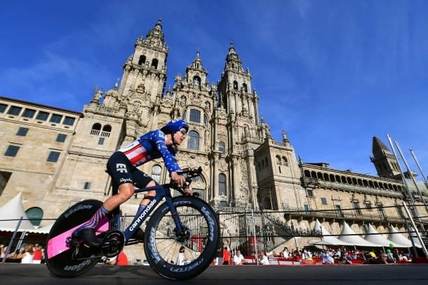 Lawson Craddock of United States and Team EF Education - Nippo competes in the Plaza del Obradoiro with the Cathedral in the background during the...