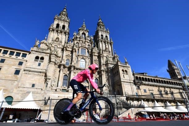 Thomas Scully of New Zealand and Team EF Education - Nippo competes in the Plaza del Obradoiro with the Cathedral in the background during the 76th...