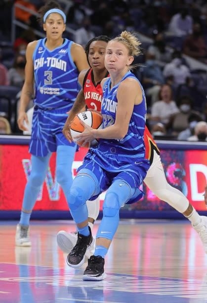Courtney Vandersloot of the Chicago Sky drives into the lane past Riquna Williams of the Las Vegas Aces at Wintrust Arena on September 05, 2021 in...