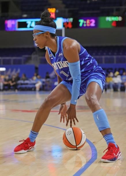 Diamond DeShields of the Chicago Sky dribbles the ball between her legs against the Las Vegas Aces at Wintrust Arena on September 05, 2021 in...