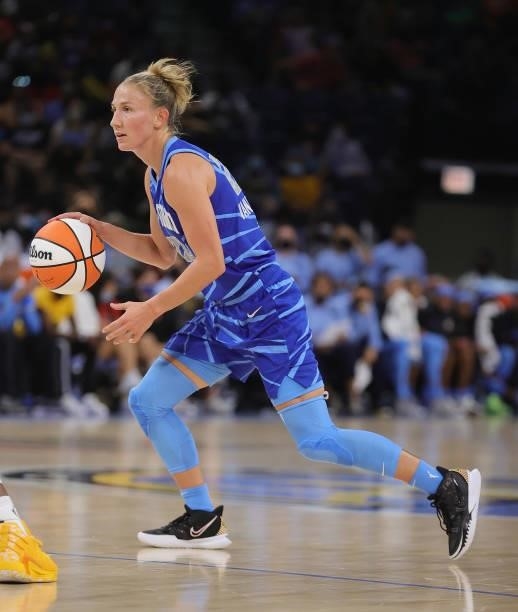 Courtney Vandersloot of the Chicago Sky brings the ball up the court against the Las Vegas Aces at Wintrust Arena on September 05, 2021 in Chicago,...