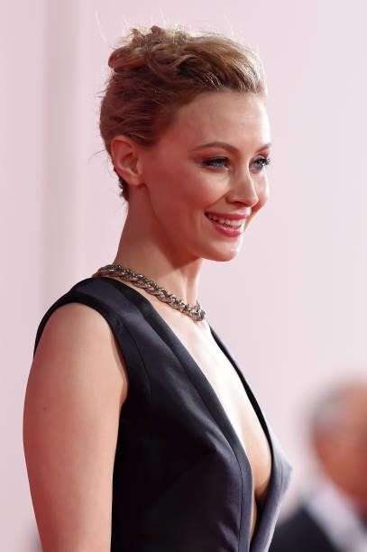 Sarah Gadon attends the red carpet of the movie "Mona Lisa And The Blood Moon