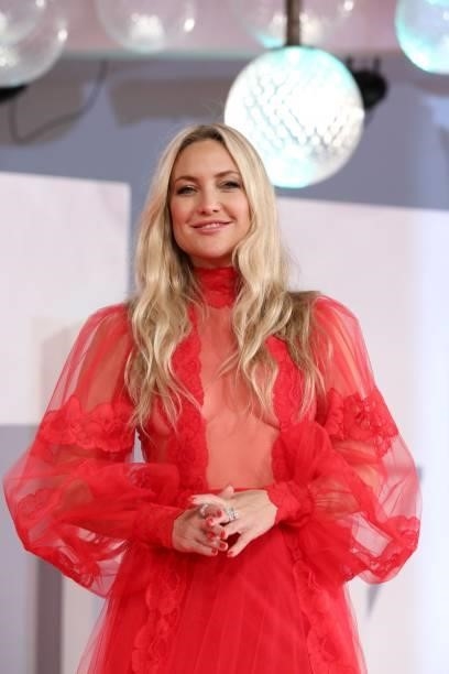 Kate Hudson attends the red carpet of the movie "Mona Lisa And The Blood Moon