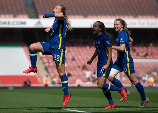 Erin Cuthbert of Chelsea celebrates her goal Guro Reiten and "nNiamh Charles during the Barclays FA Women's Super League match between Arsenal Women...