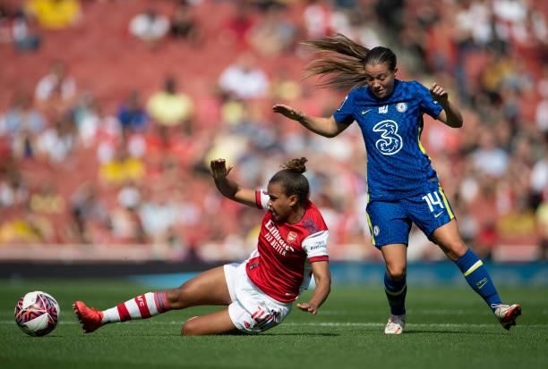 Nikita Parris of Arsenal and Fran Kirby of Chelsea during the Barclays FA Women's Super League match between Arsenal Women and Chelsea Women at...
