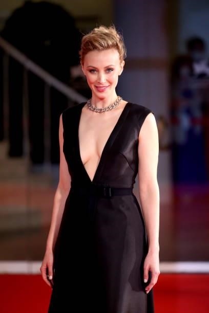 Sarah Gadom attends the red carpet of the movie "Mona Lisa And The Blood Moon