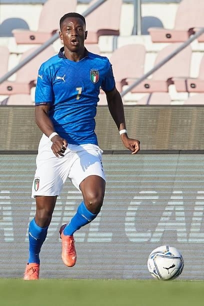 Kelvin Yeboah of Italy in action during the UEFA European Under-21 Championship Qualifier between Italy U21 and Montenegro U21 at Stadio Romeo Menti...