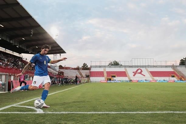 Sandro Tonali of Italy in action during the UEFA European Under-21 Championship Qualifier between Italy U21 and Montenegro U21 at Stadio Romeo Menti...
