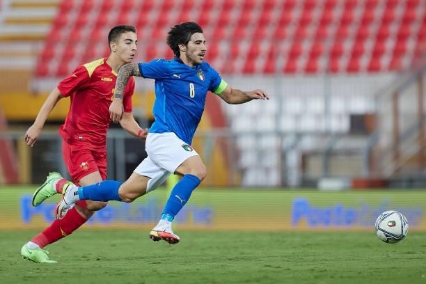 Sandro Tonali of Italy runs with the ball during the UEFA European Under-21 Championship Qualifier between Italy U21 and Montenegro U21 at Stadio...