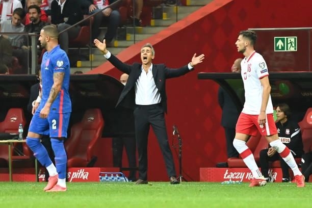 Paulo Sousa, Head Coach of Poland reacts during the 2022 FIFA World Cup Qualifier match between Poland and England at Stadion Narodowy on September...