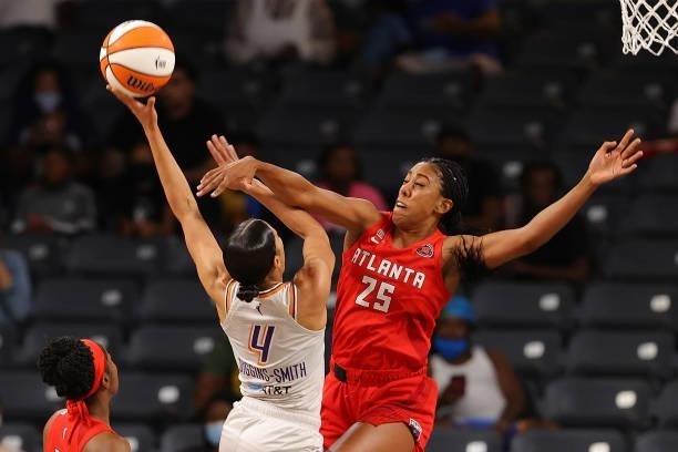 Monique Billings of the Atlanta Dream defends against Skylar Diggins-Smith of the Phoenix Mercury during the first half at Gateway Center Arena on...