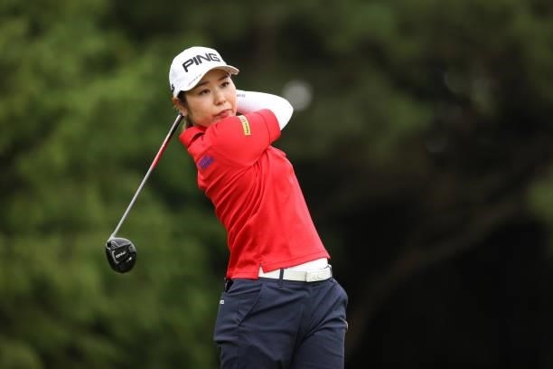 Mamiko Higa of Japan hits her tee shot on the 6th hole during the first round of the JLPGA Championship Konica Minolta Cup at Shizu Hills Country...