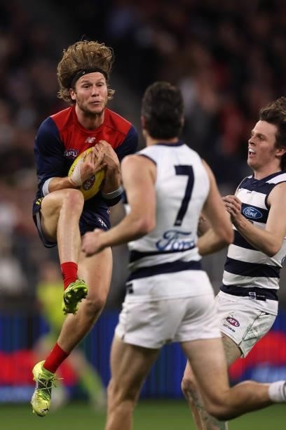 Ed Langdon of the Demons marks the ball during the AFL First Preliminary Final match between the Melbourne Demons and Geelong Cats at Optus Stadium...
