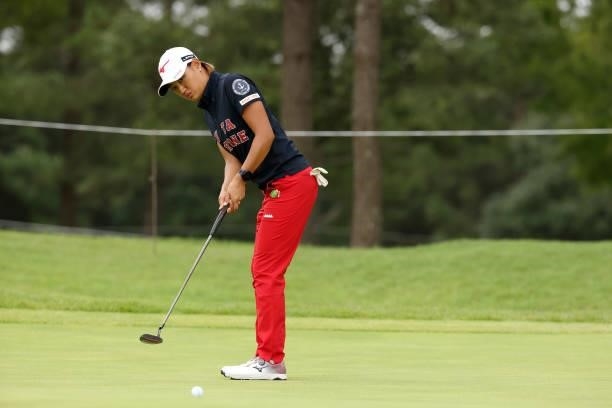 Mao Nozawa of Japan attempts a putt on the 16th green during the third round of the JLPGA Championship Konica Minolta Cup at Shizu Hills Country Club...