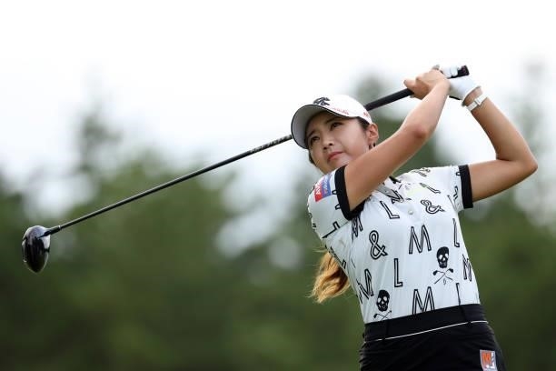 Bo-mee Lee of South Korea hits her tee shot on the 18th hole during the third round of the JLPGA Championship Konica Minolta Cup at Shizu Hills...