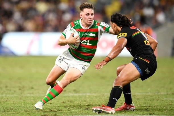 Blake Taaffe of the Rabbitohs runs the ball during the NRL Qualifying Final match between Penrith Panthers and South Sydney Rabbitohs at QCB Stadium,...