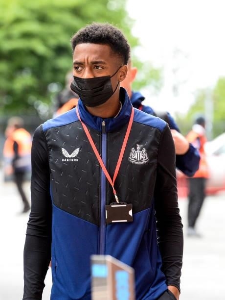 Joe Willock of Newcastle United arrives for the Premier League match between Manchester United and Newcastle United at Old Trafford on September 11,...