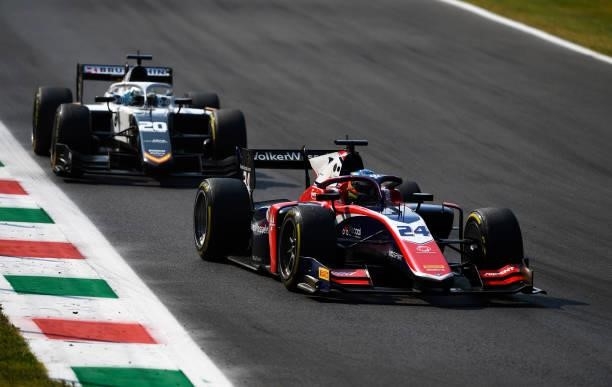 Bent Viscaal of Netherlands and Trident leads David Beckmann of Germany and Campos Racing during Round 5:Monza sprint race 2 of the Formula 2...