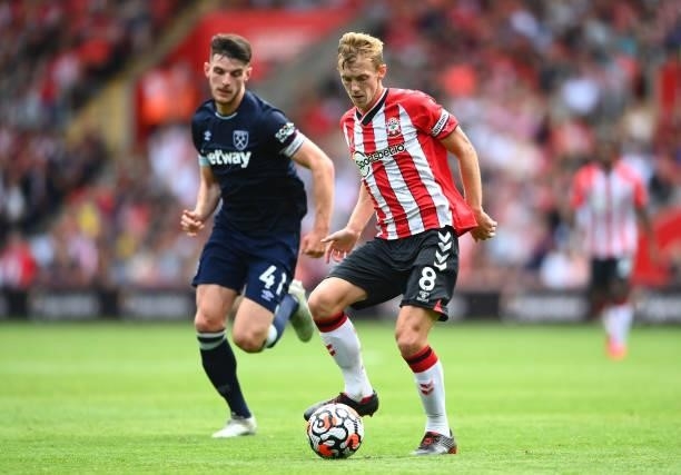 James Ward-Prowse of Southampton makes a pass during the Premier League match between Southampton and West Ham United at St Mary's Stadium on...