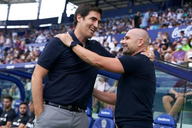 Paco Lopez, Manager of Levante UD and Andoni Iraola, Manager of Rayo Vallecano greet prior to the La Liga Santander match between Levante UD and Rayo...
