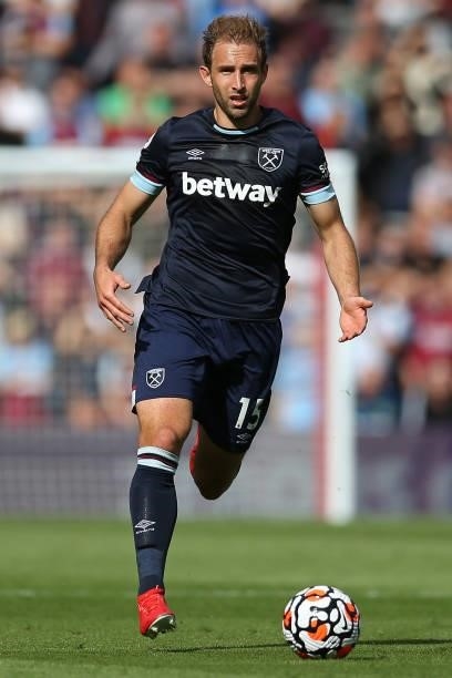 Craig Dawson of West Ham United on the ball during the Premier League match between Southampton and West Ham United at St Mary's Stadium on September...