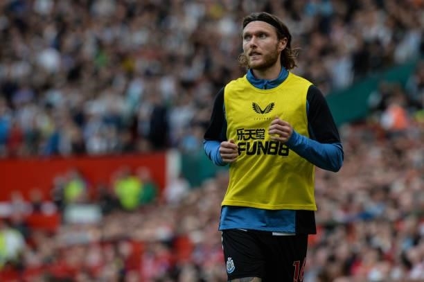 Jeff Hendrick of Newcastle United warms up during the Premier League match between Manchester United and Newcastle United at Old Trafford on...