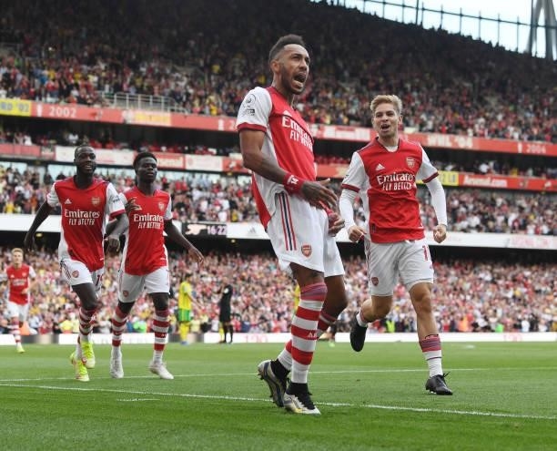 Pierre-Emerick Aubameyang celebrates scoring the Arsenal goal during the Premier League match between Arsenal and Norwich City at Emirates Stadium on...