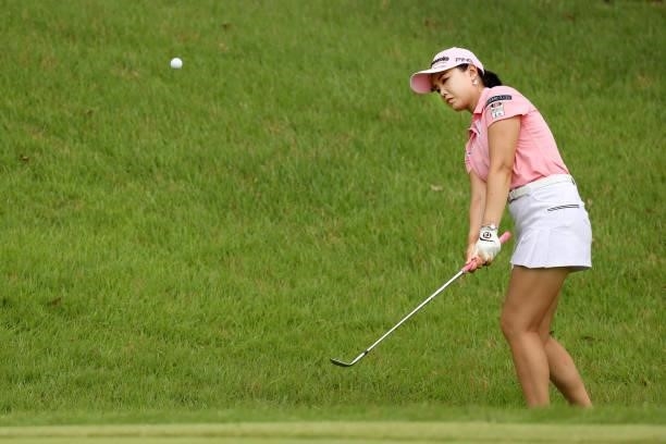 Yuting Seki of China chips onto the 5th green during the final round of the JLPGA Championship Konica Minolta Cup at Shizu Hills Country Club on...
