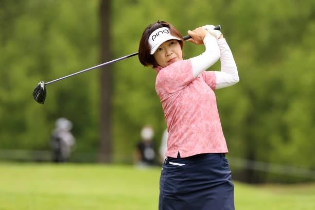 Shiho Oyama of Japan hits her tee shot on the 7th hole during the final round of the JLPGA Championship Konica Minolta Cup at Shizu Hills Country...