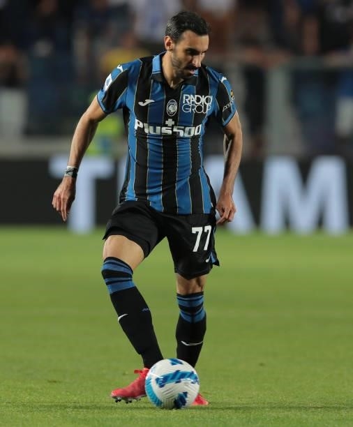 Davide Zappacosta of Atalanta BC in action during the Serie A match between Atalanta BC and ACF Fiorentina at Gewiss Stadium on September 11, 2021 in...