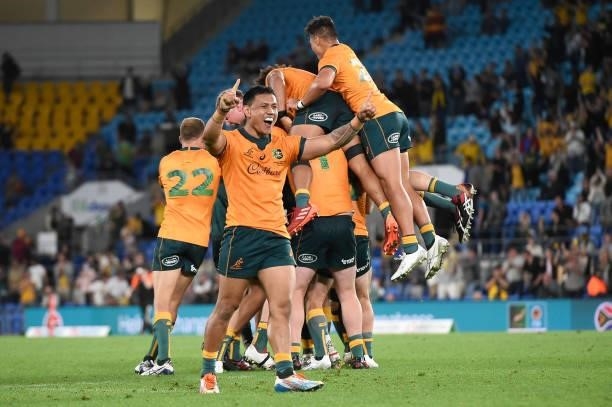 Len Ikitau of the Wallabies celebrates following Quade Cooper's winning penalty goal during the Rugby Championship match between the South Africa...