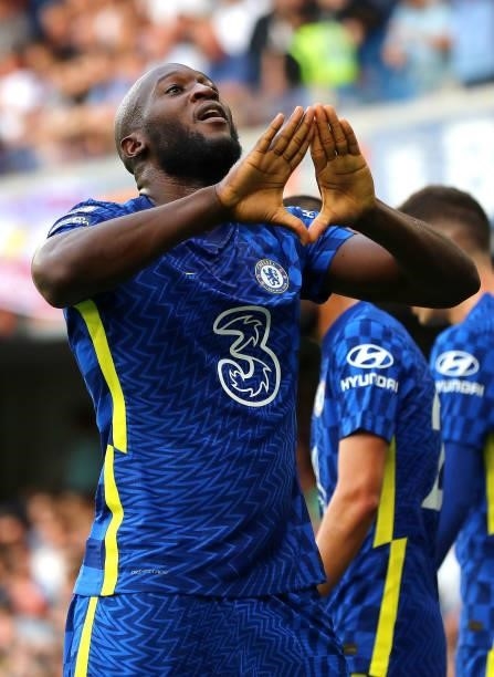 Romelu Lukaku of Chelsea FC celebrates scoring his teams first goal during the Premier League match between Chelsea and Aston Villa at Stamford...
