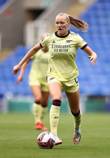 Fridaa Maanum of Arsenal controls the ball during the Barclays FA Women's Super League match between Reading Women and Arsenal Women at Select Car...