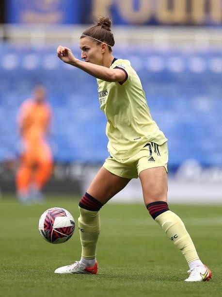 Steph Catley of Arsenal controls the ball during the Barclays FA Women's Super League match between Reading Women and Arsenal Women at Select Car...
