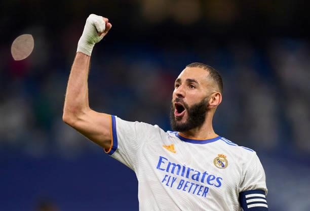 Karim Benzema of Real Madrid CF celebrates after scoring his team's fifth goal during the La Liga Santander match between Real Madrid CF and RC Celta...