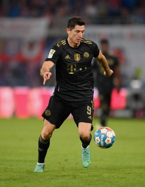 Robert Lewandowski of FC Bayern München in action during the Bundesliga match between RB Leipzig and FC Bayern München at Red Bull Arena on September...