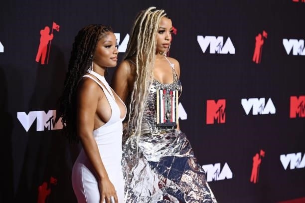 Halle Bailey and Chloe attend the 2021 MTV Video Music Awards at Barclays Center on September 12, 2021 in the Brooklyn borough of New York City.