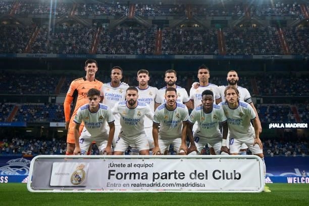 The team of Real Madrid line up for a photo prior to kick off during the La Liga Santander match between Real Madrid CF and RC Celta de Vigo at...