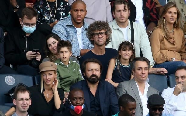 Gustavo Kuerten, his wife Mariana Soncini and their children Maria Augusta Kuerten and Luis Felipe Kuerten attend the Ligue 1 Uber Eats match between...