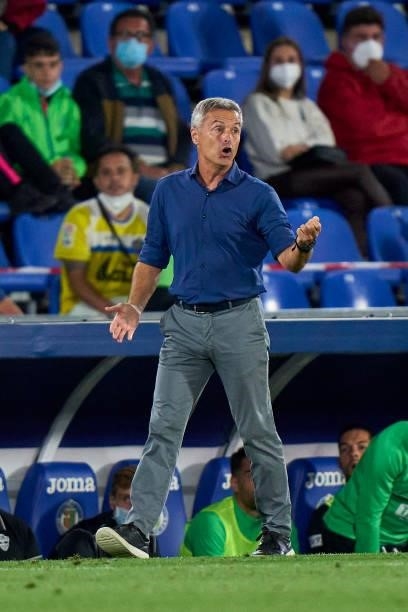 Fran Escriba head coach of Elche CF reacts during the La Liga Santander match between Getafe CF and Elche CF at Coliseum Alfonso Perez on September...