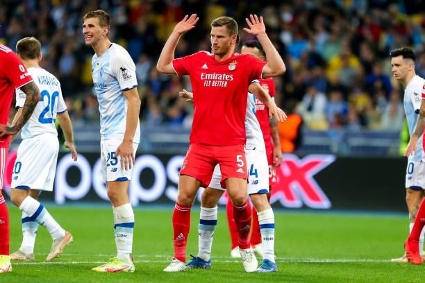 Jan Vertonghen of Benfica reacts during the UEFA Champions League match between FC Dynamo Kiev and SL Benfica at NSC Olimpiyskyi on September 14,...