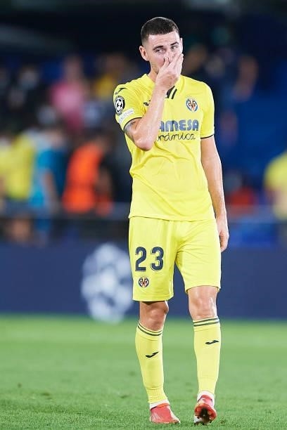 Moi Gomez of Villarreal reacts during the UEFA Champions League group F match between Villarreal CF and Atalanta at Estadio de la Ceramica on...