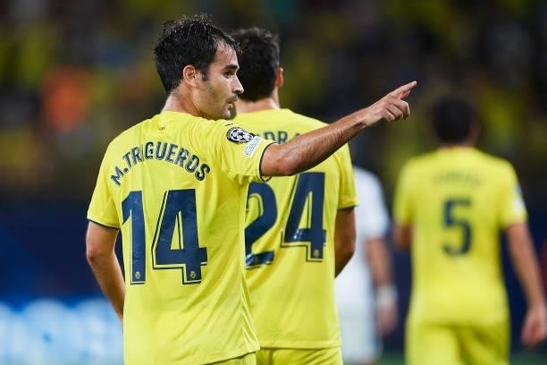 Manu Trigueros of Villarreal celebrates after scoring their side's frist goal during the UEFA Champions League group F match between Villarreal CF...