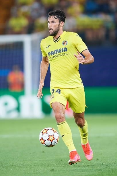 Enter caption here>> during the UEFA Champions League group F match between Villarreal CF and Atalanta at Estadio de la Ceramica on September 14,…” class=”wp-image-26″ width=”419″ height=”612″></a><figcaption>Enter caption here>> during the UEFA Champions League group F match between Villarreal CF and Atalanta at Estadio de la Ceramica on September 14,…</figcaption></figure>
</div>
<p class=